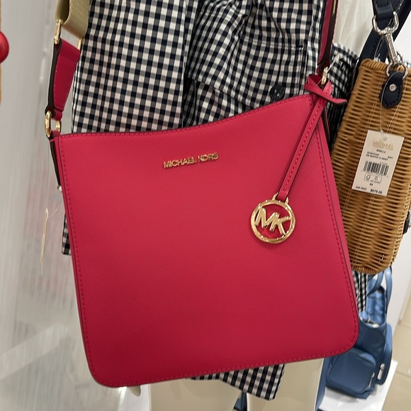 Michael Kors Jet Set Travel Small Messenger Crossbody Bag
Electric Pink 
NWT - Picture 10 of 16